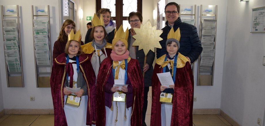 Bürgermeister mit den Sternsinger