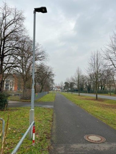 Radweg mit neuer LED Belechtung